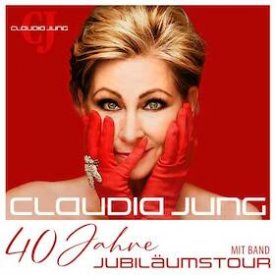 Claudia Jung mit Band