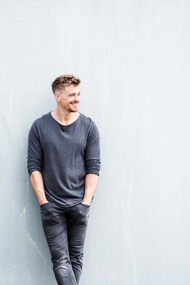 MATTHIAS LUDWIG: SPAGAT