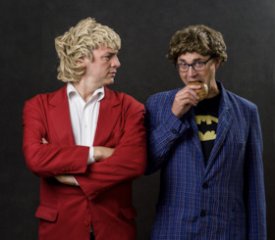 ZÄRTLICHKEITEN MIT FREUNDEN - Alles muss, nichts kann!